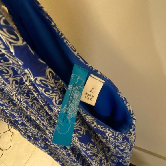 Francesca’s Buttons Dress - Picture 3 of 3